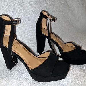 Bamboo Sz 9 Womens high heel